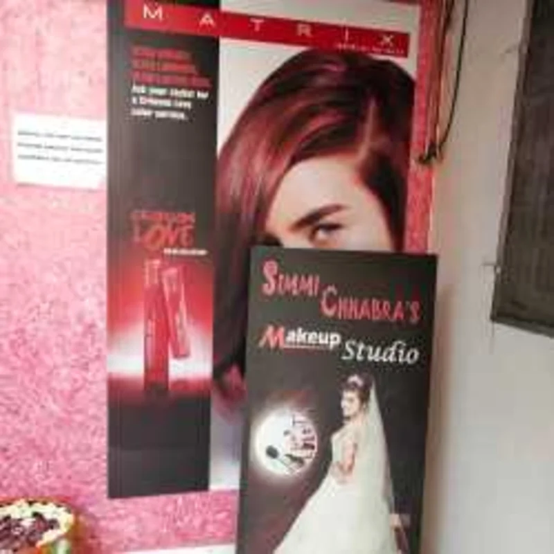 Womens Care Beauty Parlour logo