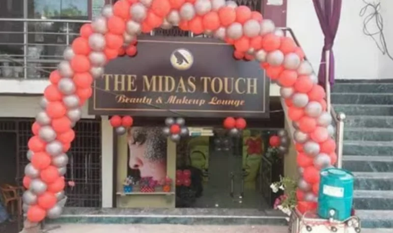 The Midas Touch Raebareli logo