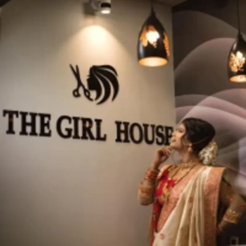 The Girl House Salon logo