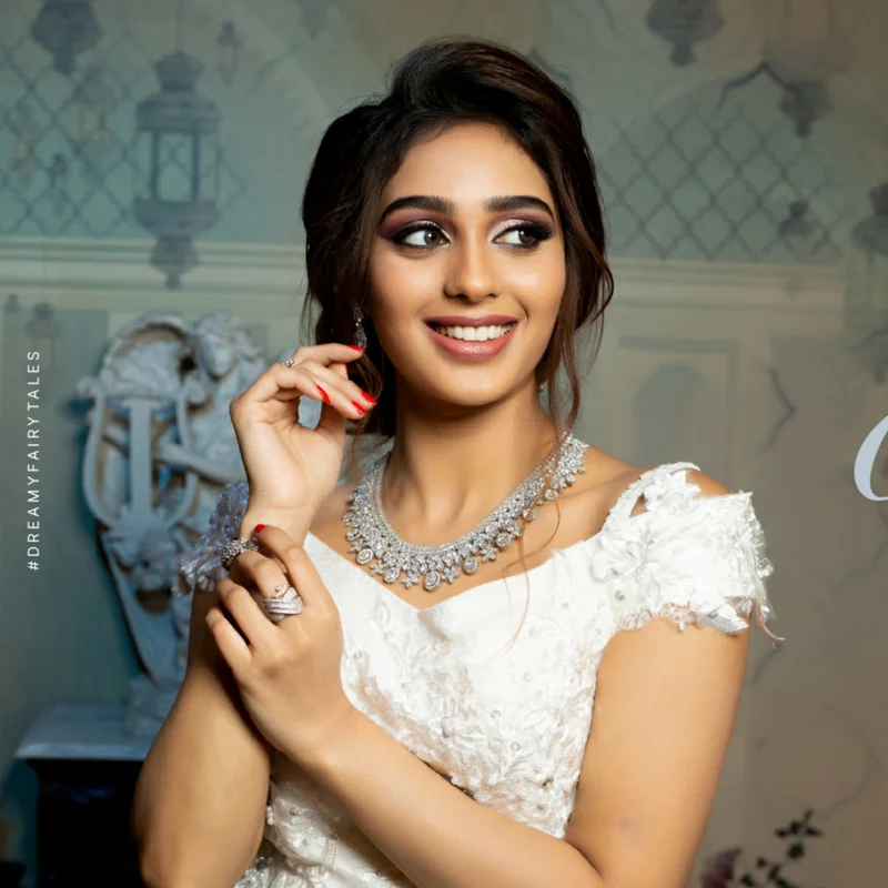 Naturals Salon, Basant vihar, Indore logo