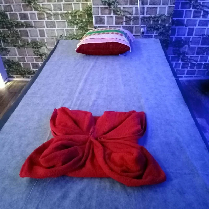 Golden Leaves Wellness Spa and Salon logo