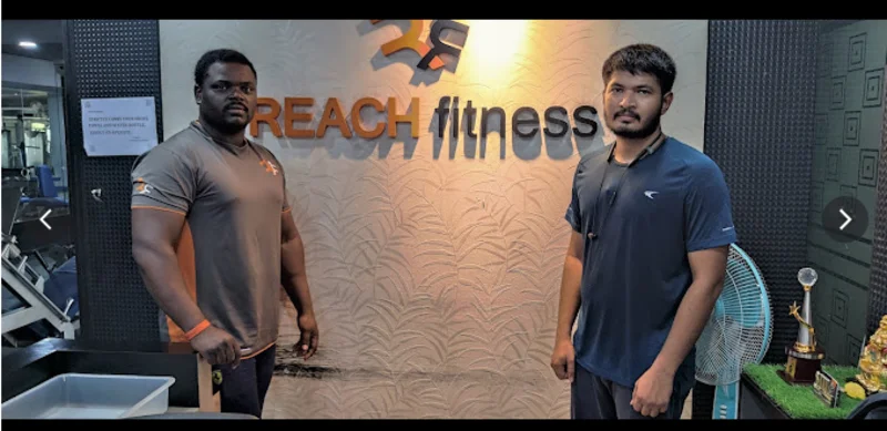Reach Fitness logo